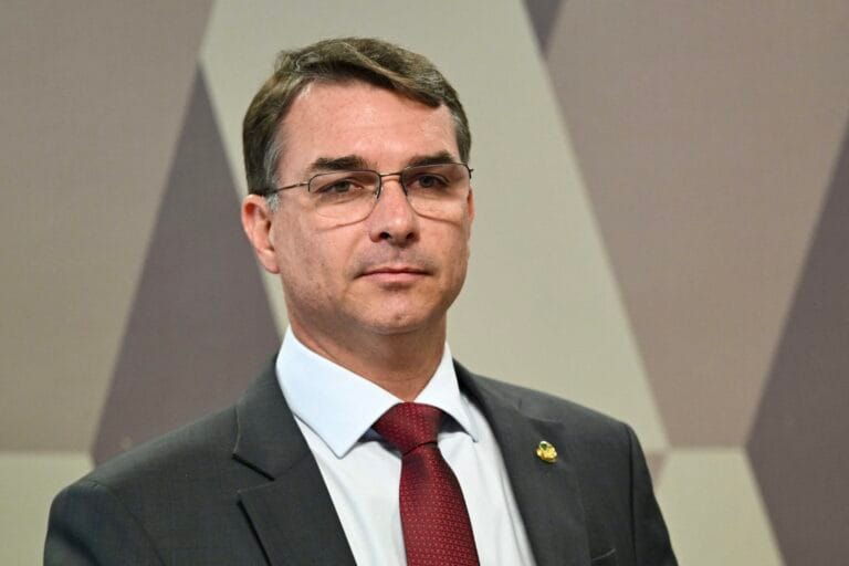 flávio bolsonaro congresso