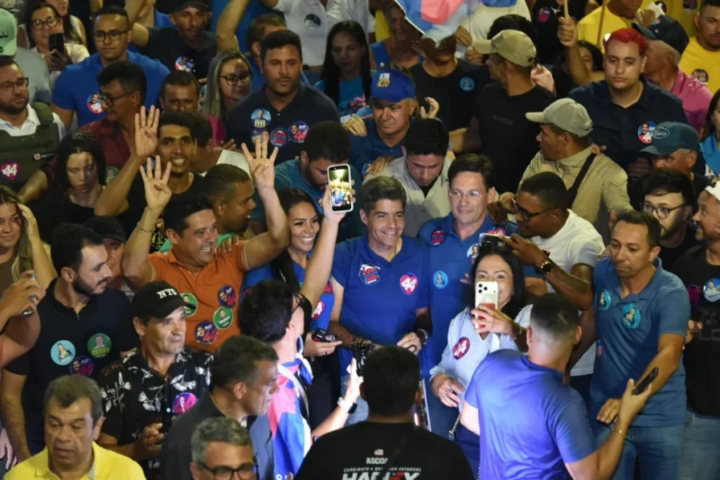 ACM-Neto-faz-comicio-historico-com-mais-de-20-mil-pessoas-em-Cicero-Dantas